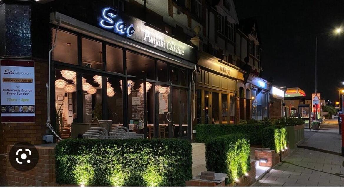 Super Convenient For Central London - Large 2 Double Bed Apartment 30 Seconds Walk To Platform Train Station And 19 Mins To London Waterloo Eksteriør bilde